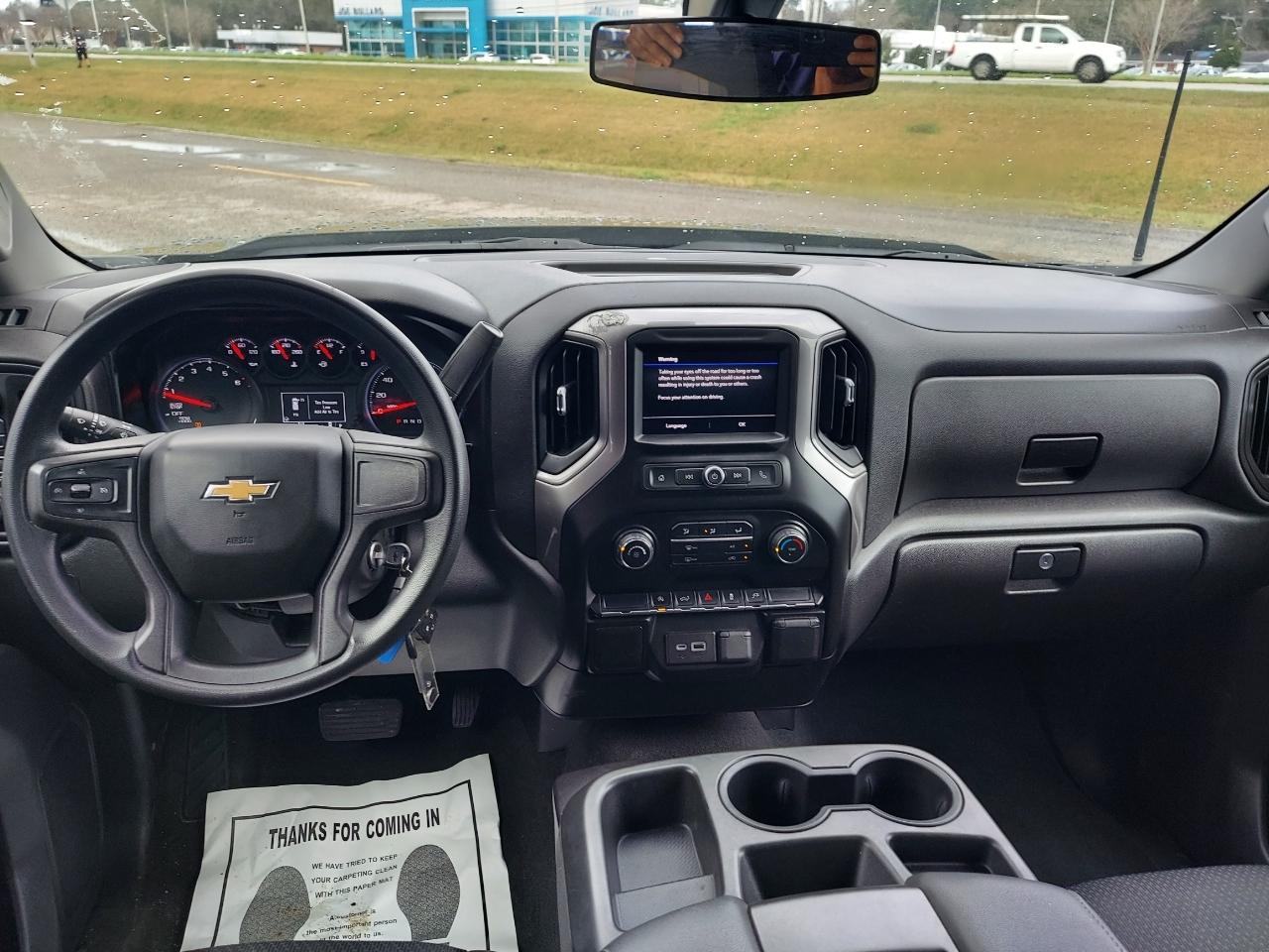 Chevrolet Silverado 1500 Custom Crew Cab Long Box 4WD 2021