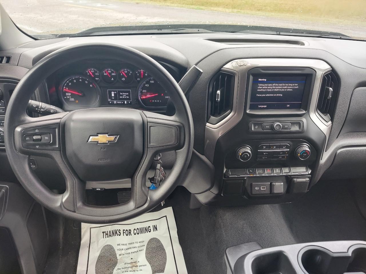 Chevrolet Silverado 1500 Custom Crew Cab Long Box 4WD 2021