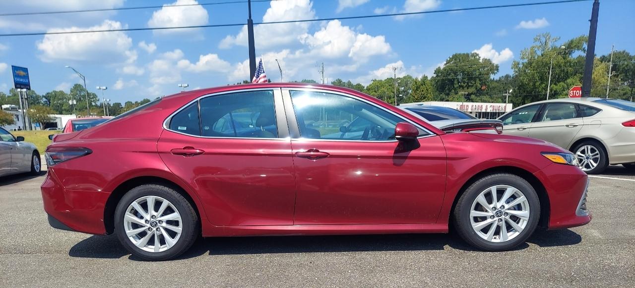 Toyota Camry LE 2021