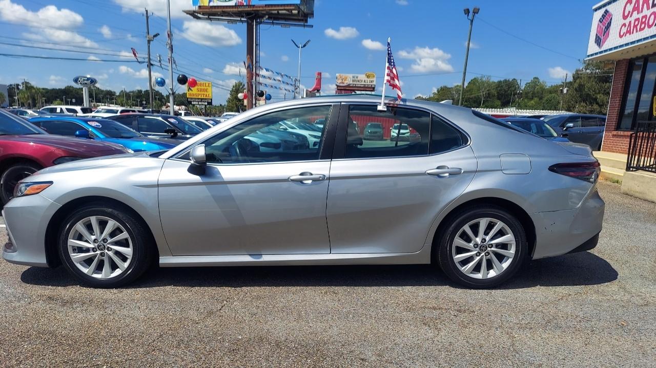 Toyota Camry LE 2022