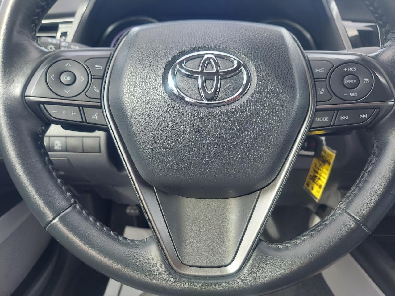 Toyota Camry SE 2021