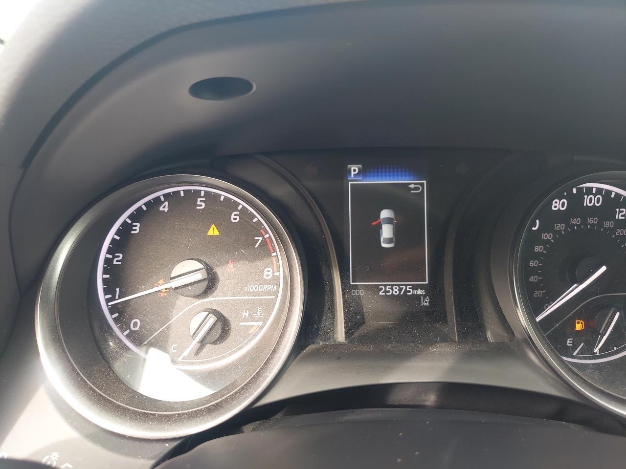 Toyota Camry SE 2021