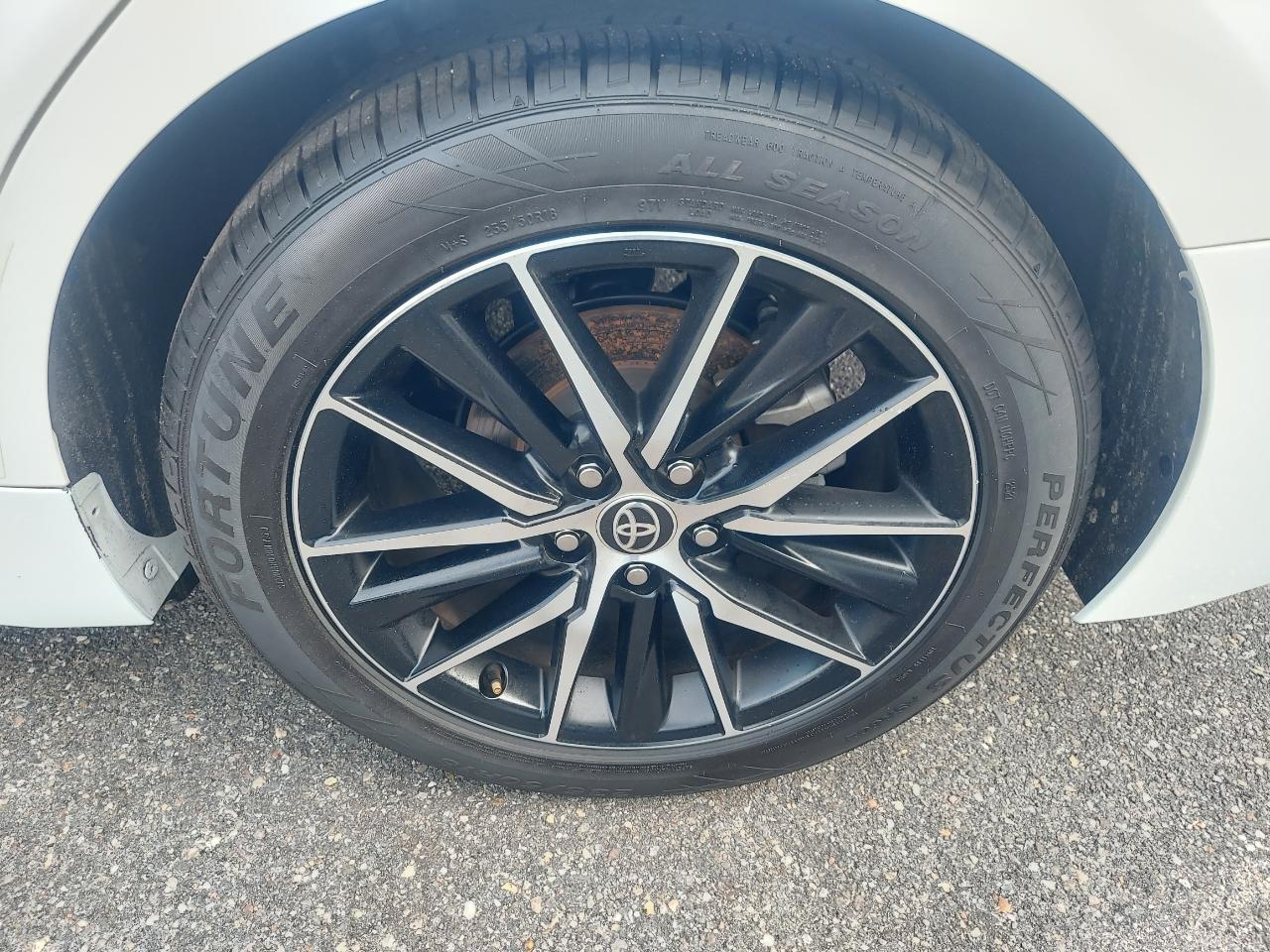 Toyota Camry SE 2021