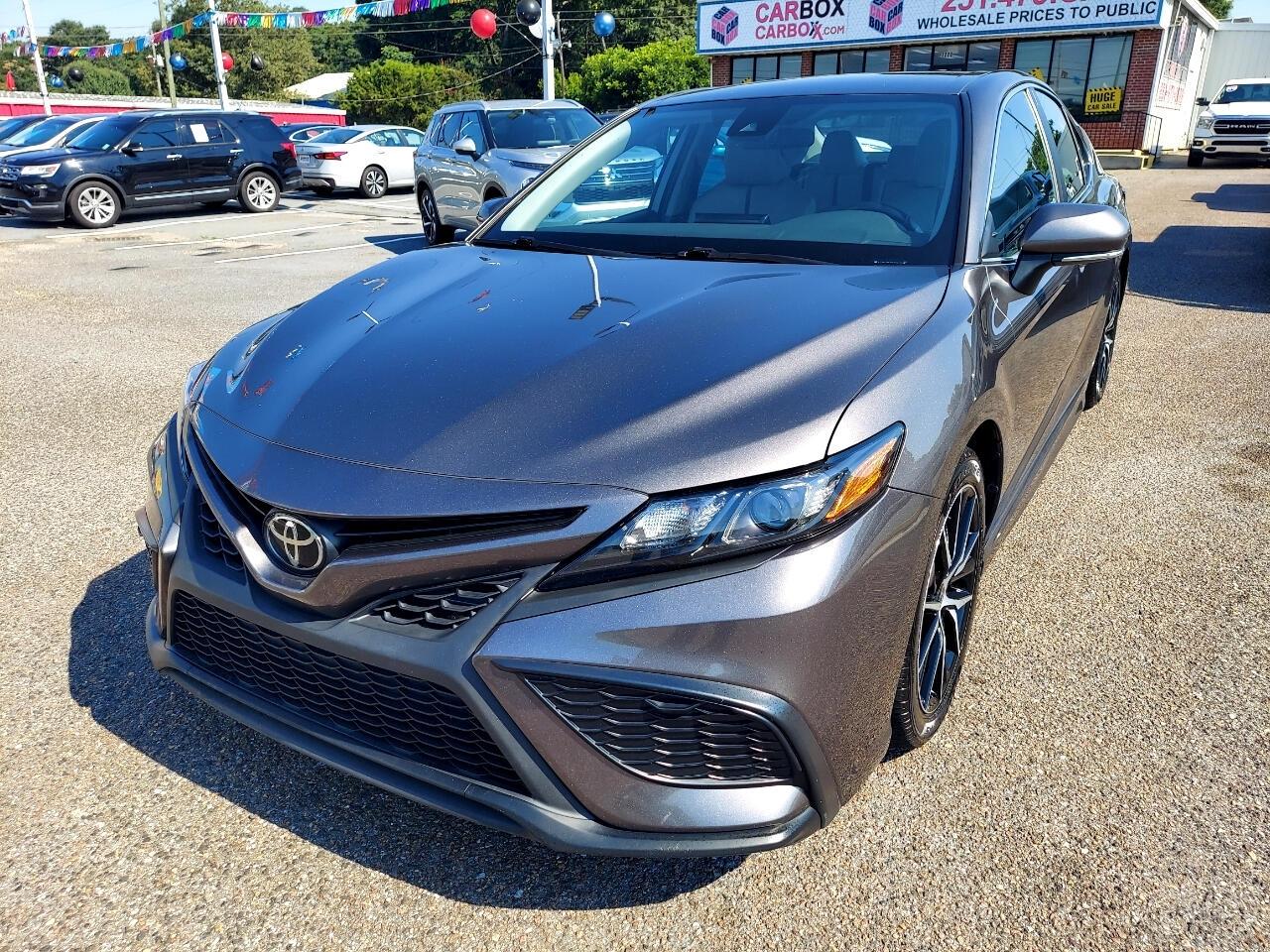 Toyota Camry SE 2022