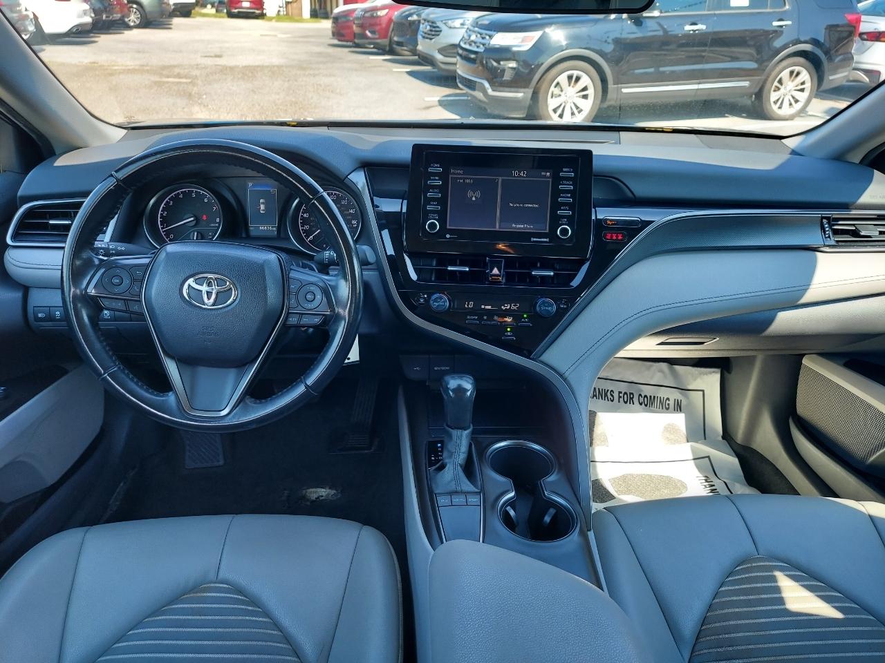 Toyota Camry SE 2022
