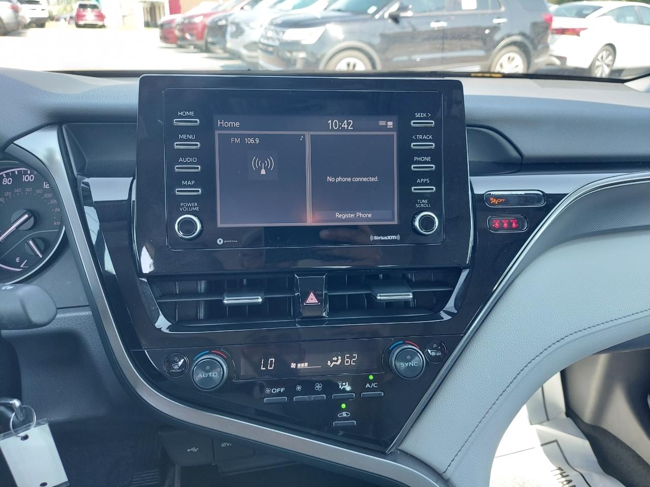 Toyota Camry SE 2022