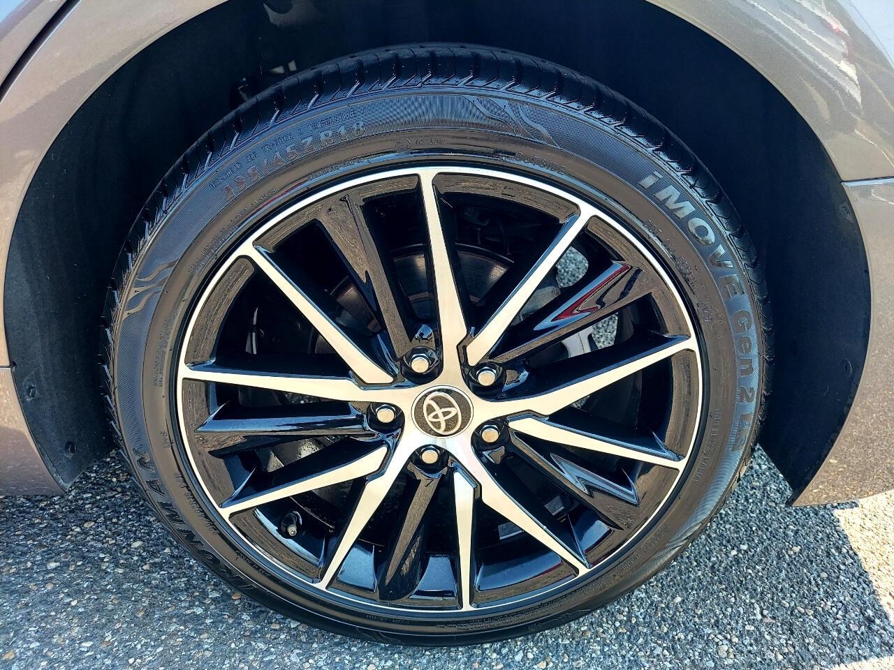 Toyota Camry SE 2022