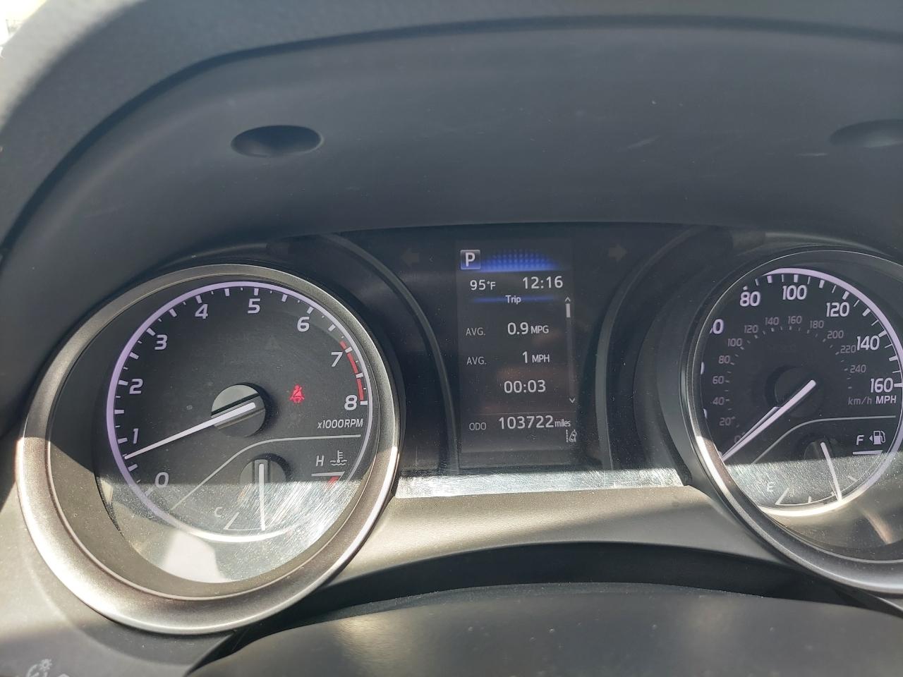 Toyota Camry SE 2021