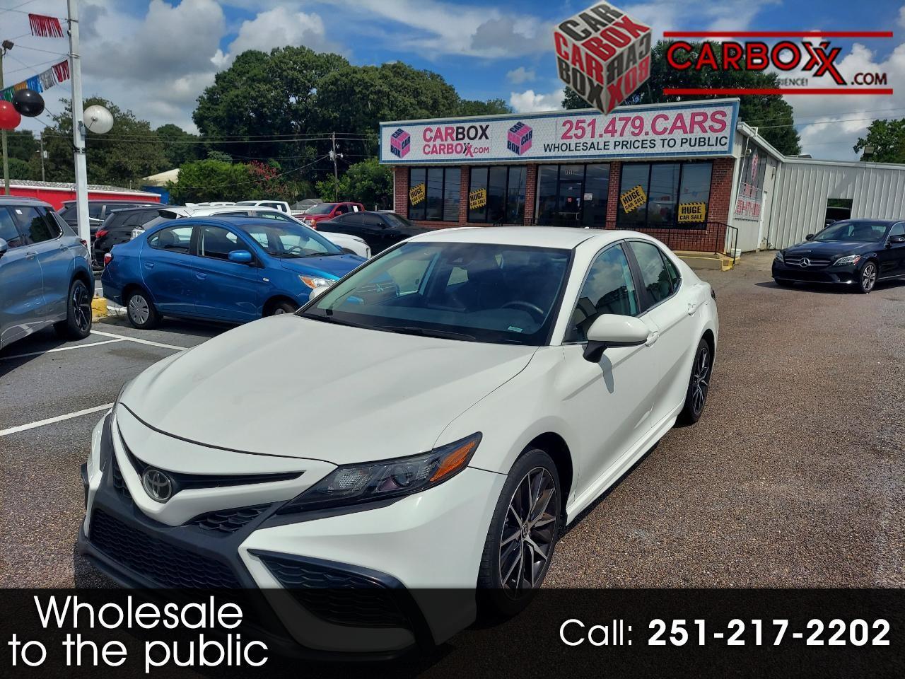 Toyota Camry SE 2021