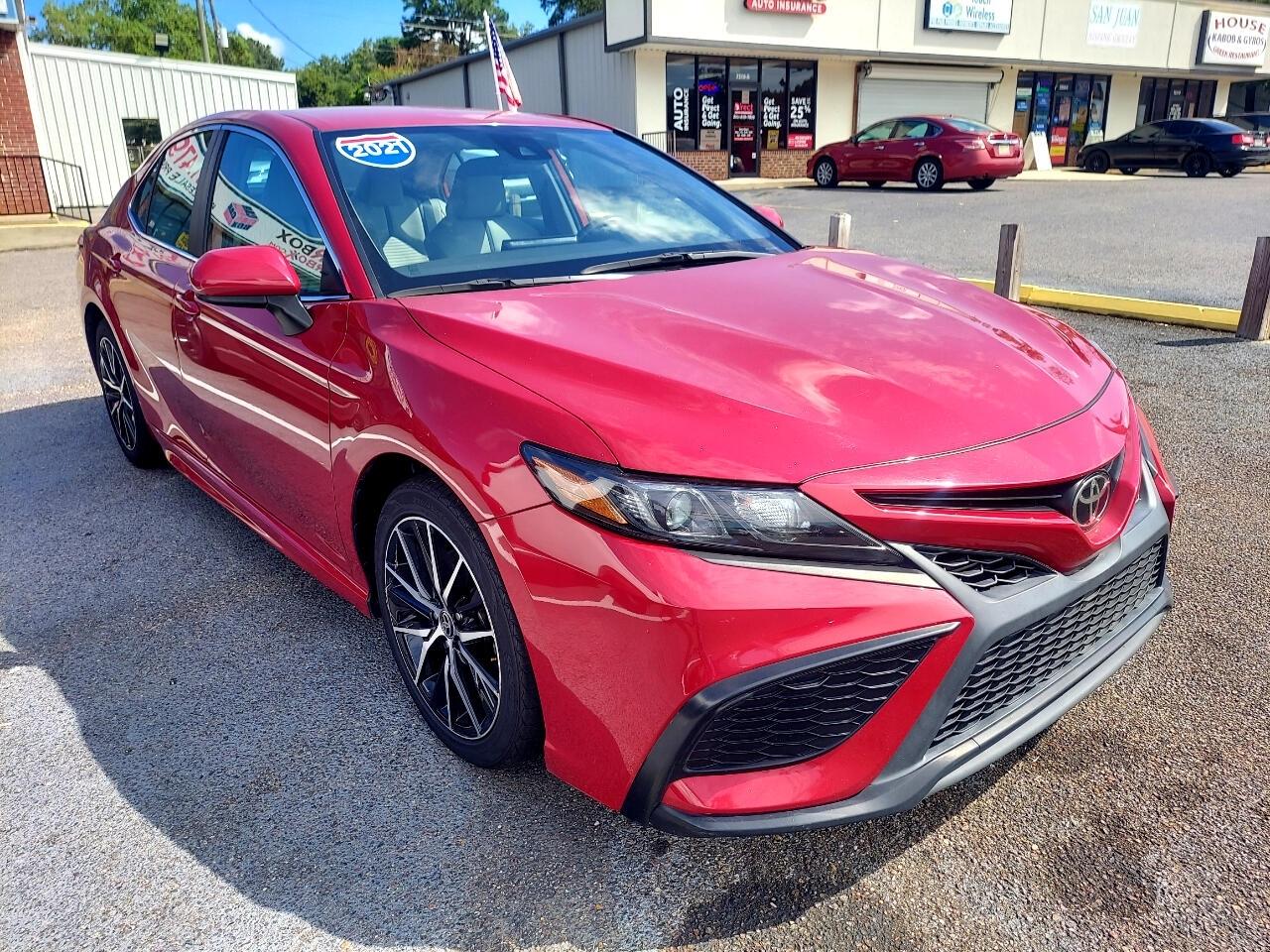 Toyota Camry SE 2021