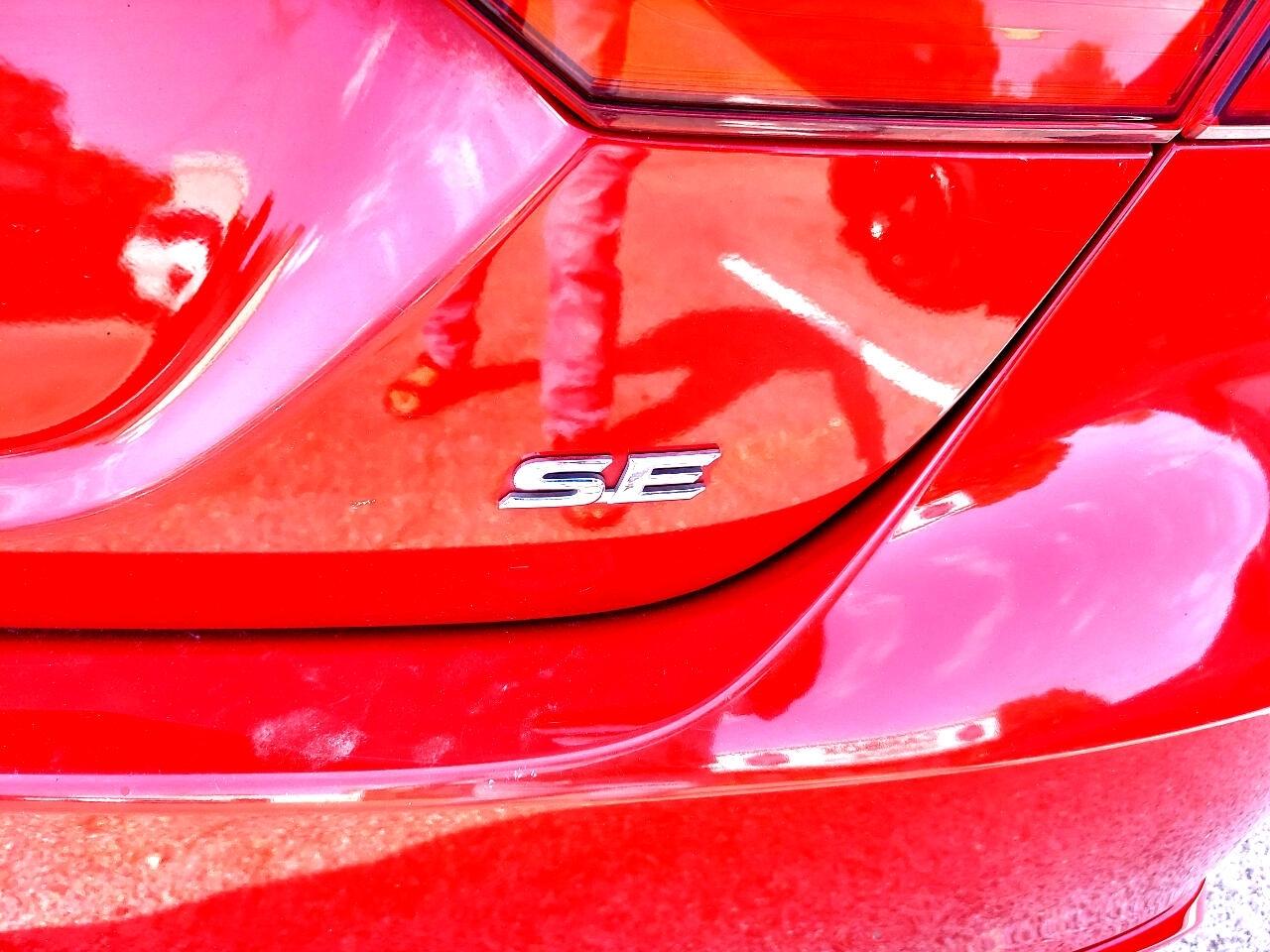 Toyota Camry SE 2021