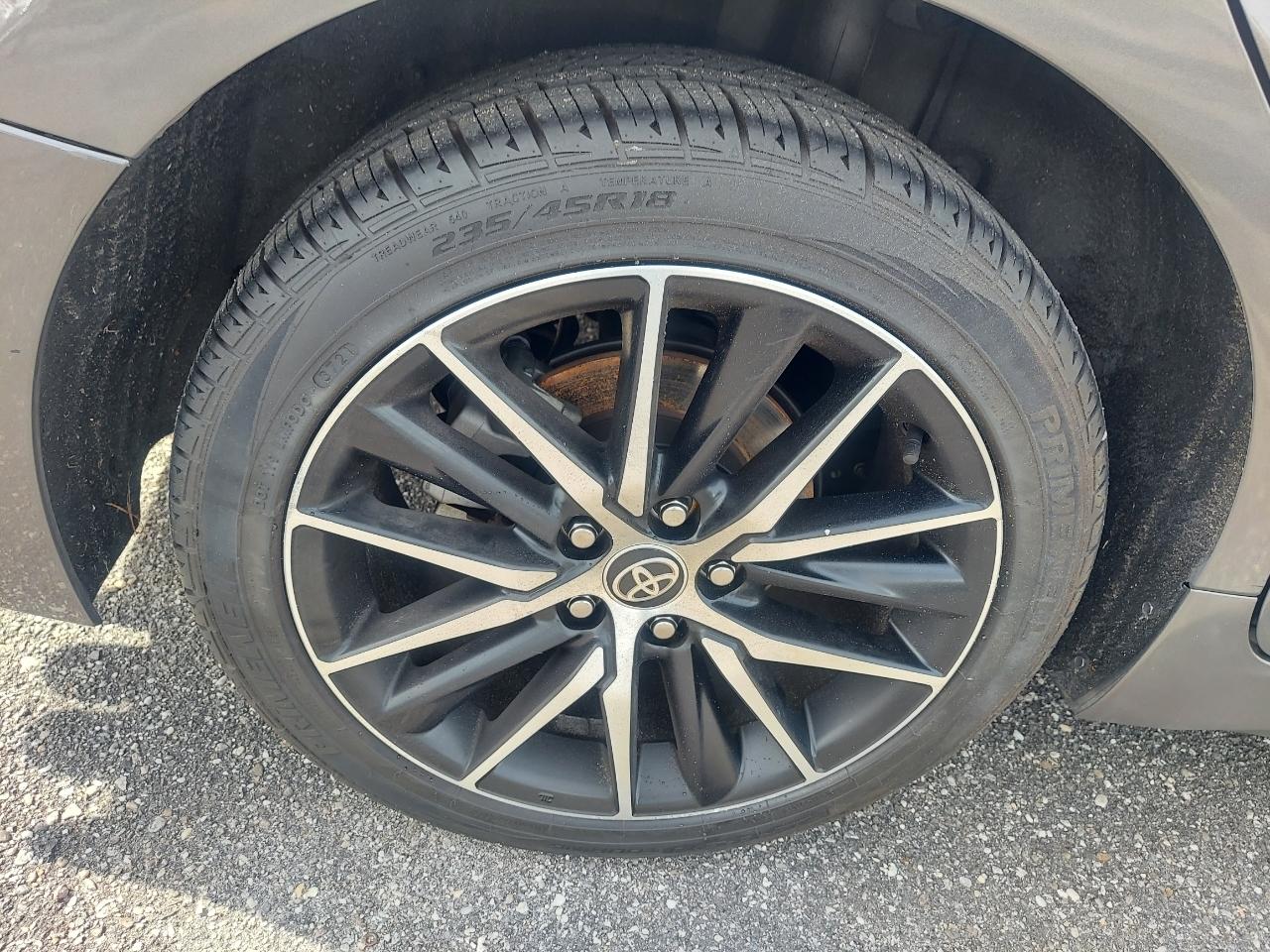 Toyota Camry SE 2021