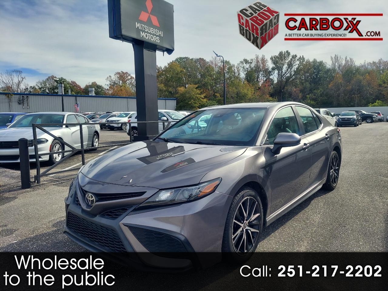 Toyota Camry SE 2021