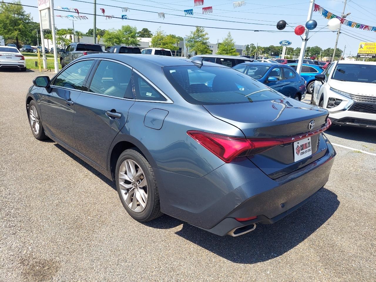 Toyota Avalon XLE 2021