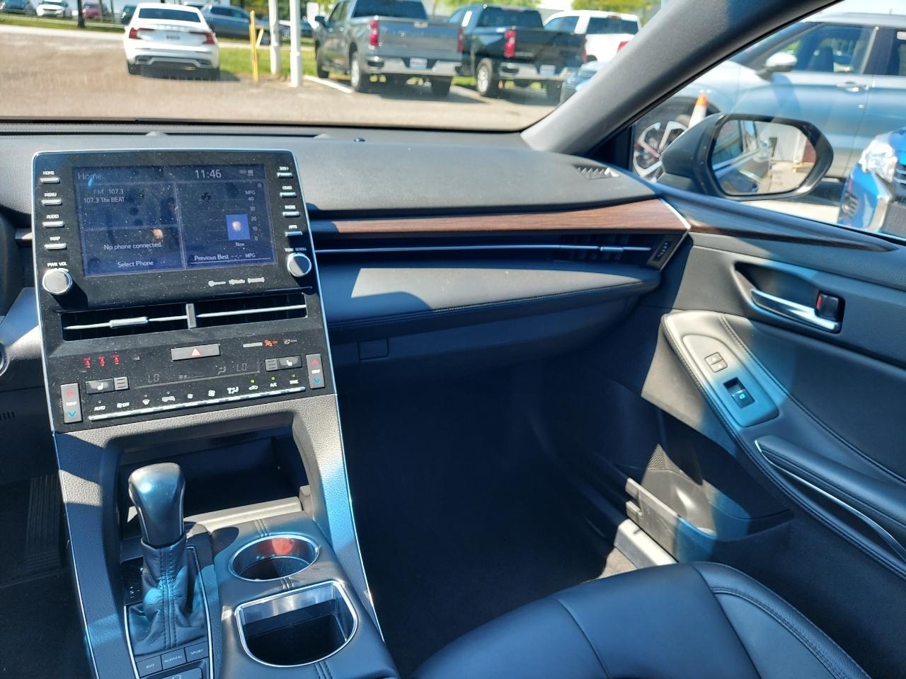 Toyota Avalon XLE 2021