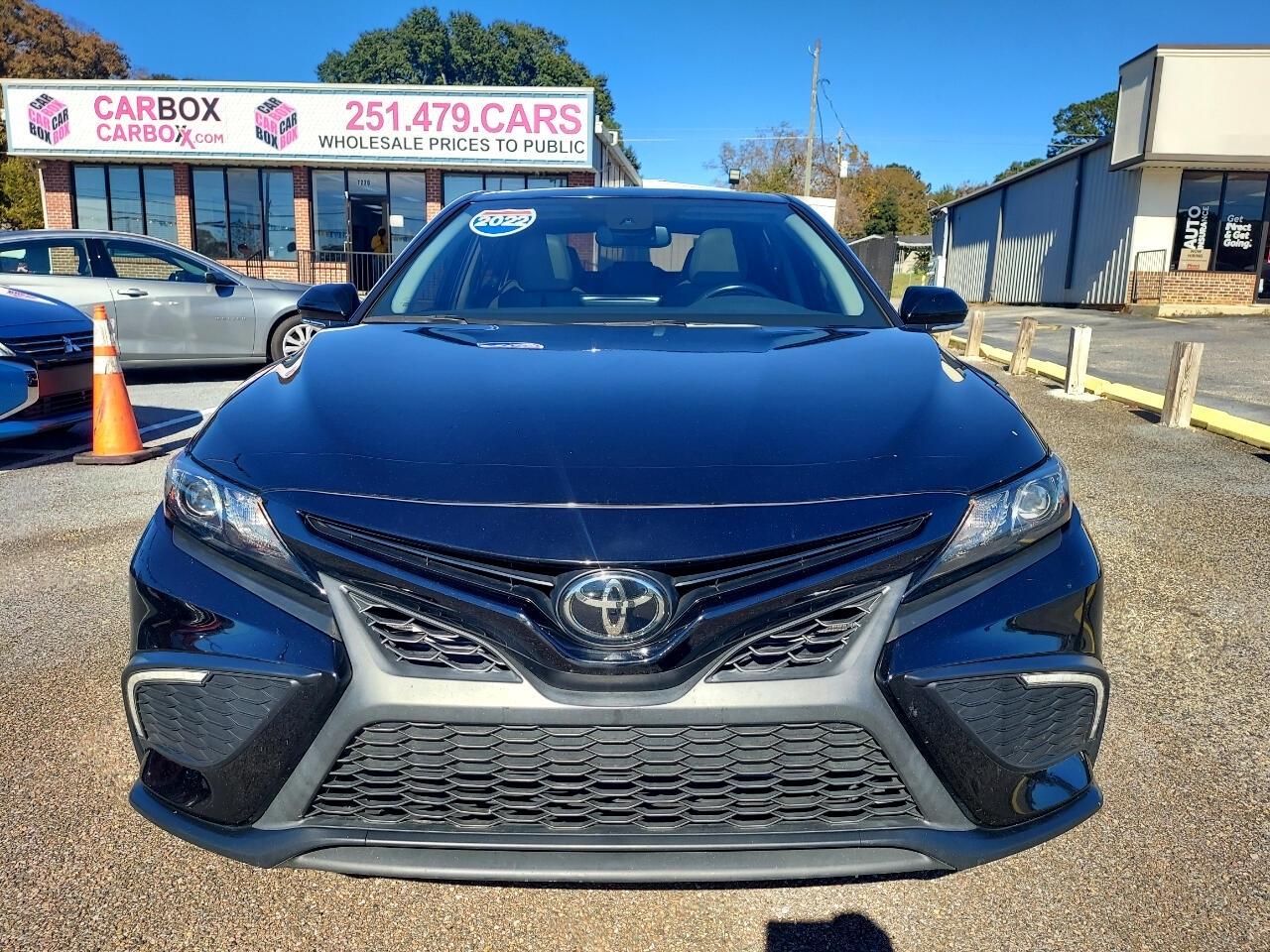 Toyota Camry SE 2022