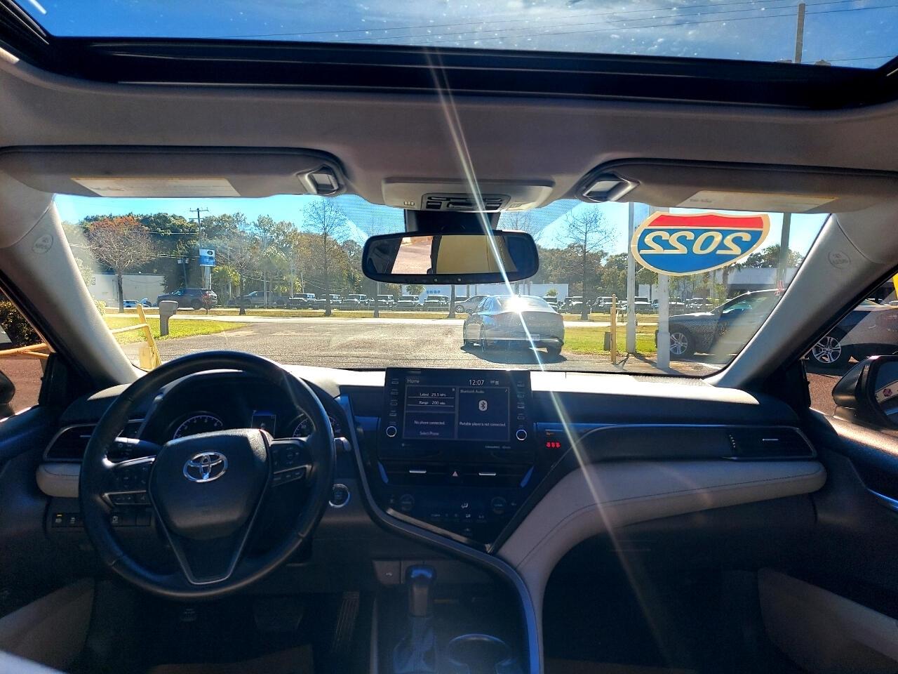 Toyota Camry SE 2022