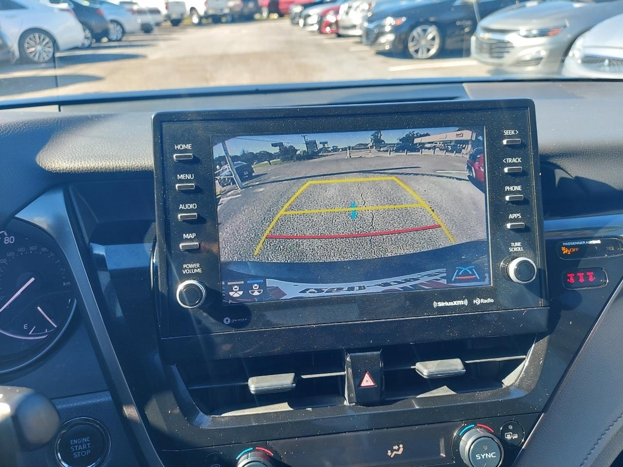 Toyota Camry SE 2022