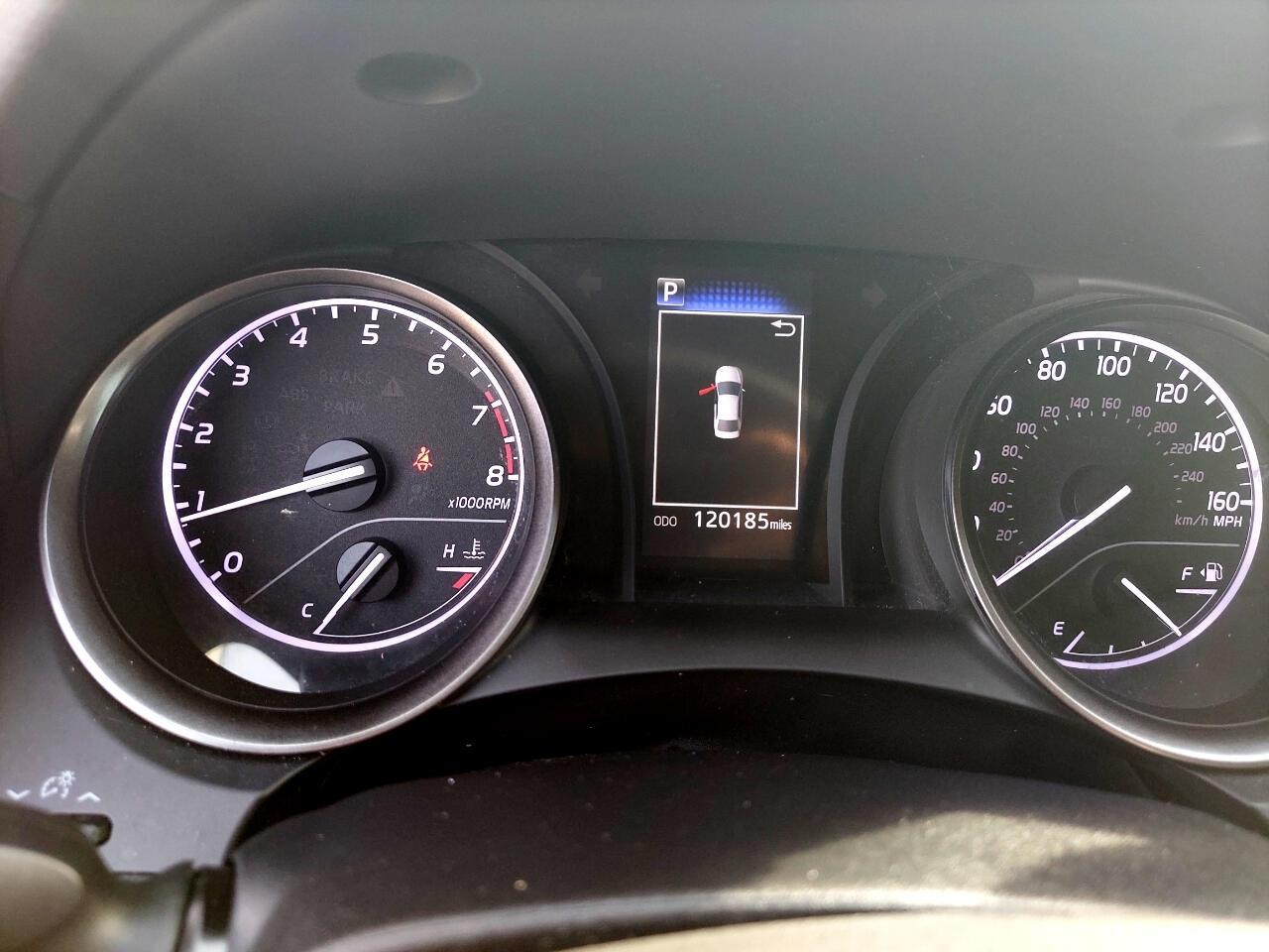 Toyota Camry SE 2021