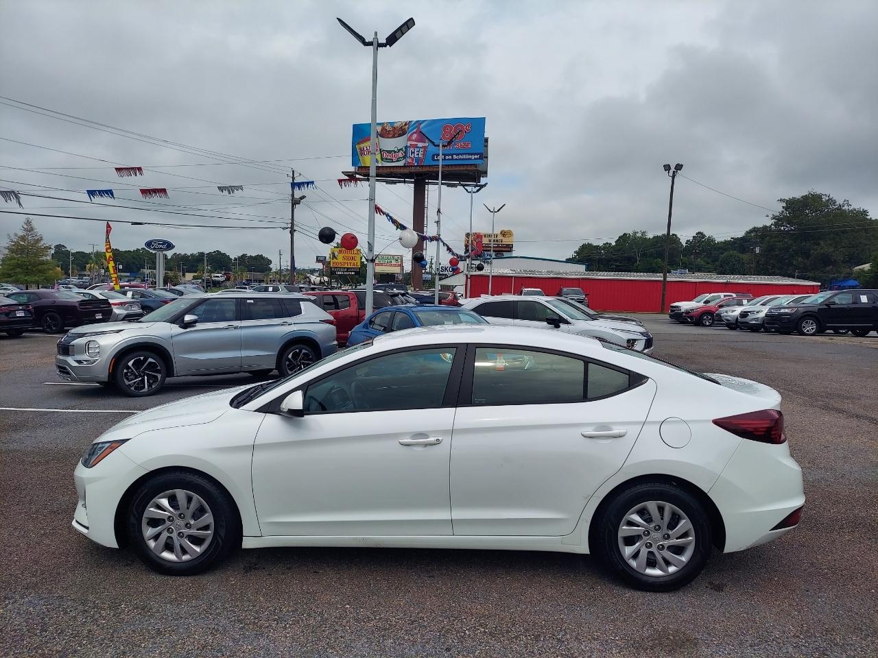 Hyundai Elantra SE 6M 2020