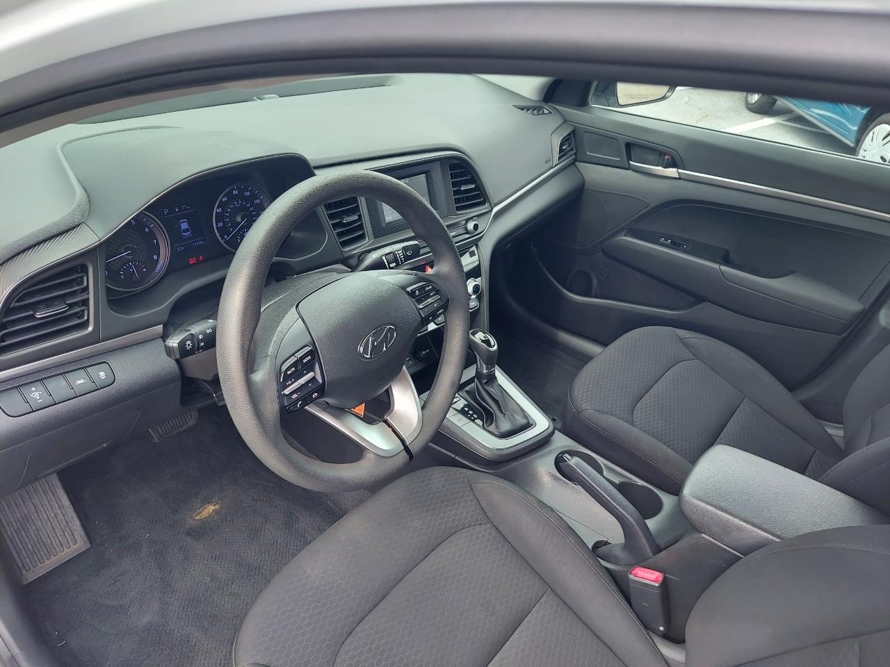 Hyundai Elantra SE 6M 2020