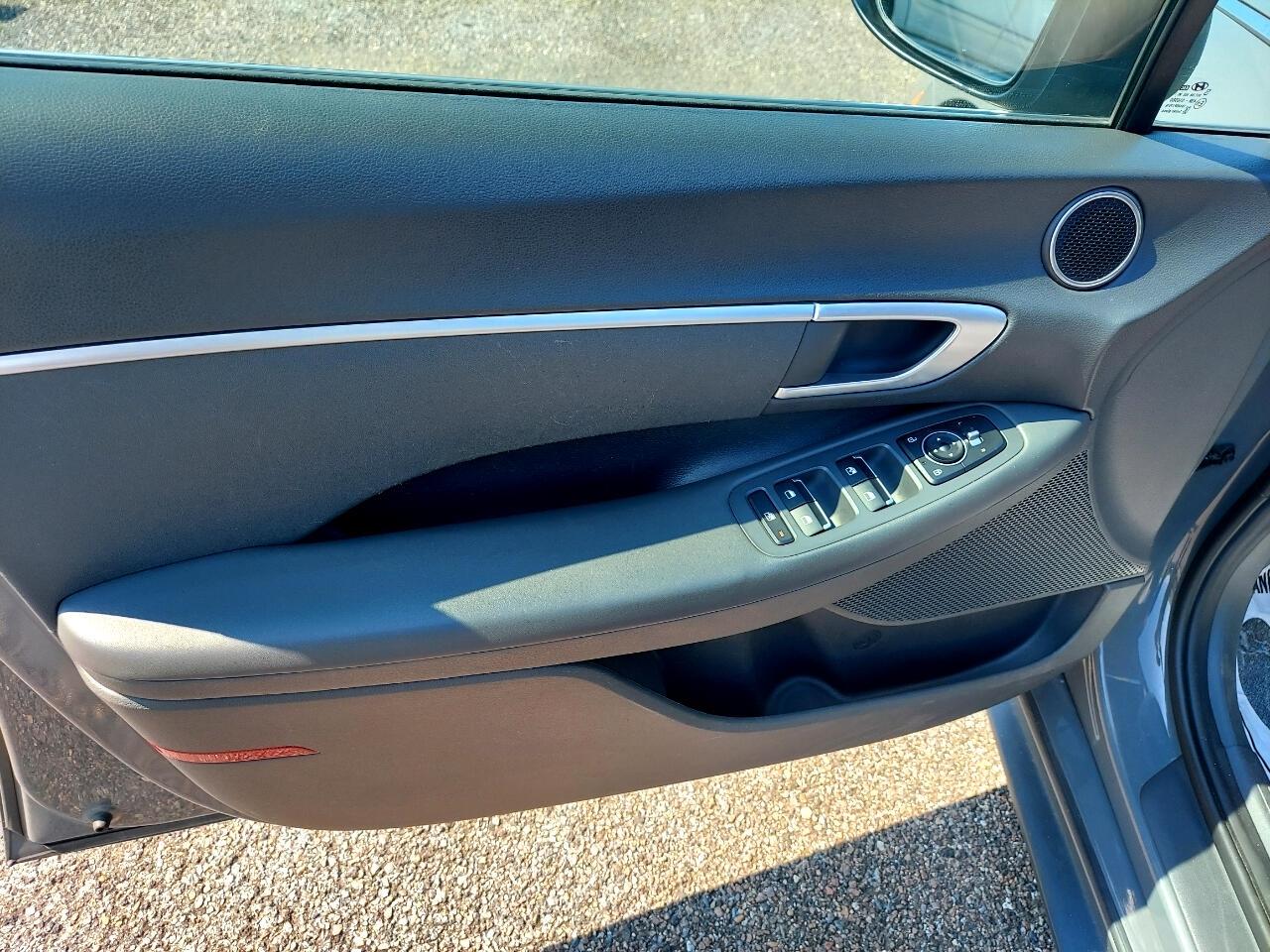 Hyundai Sonata SE 2021