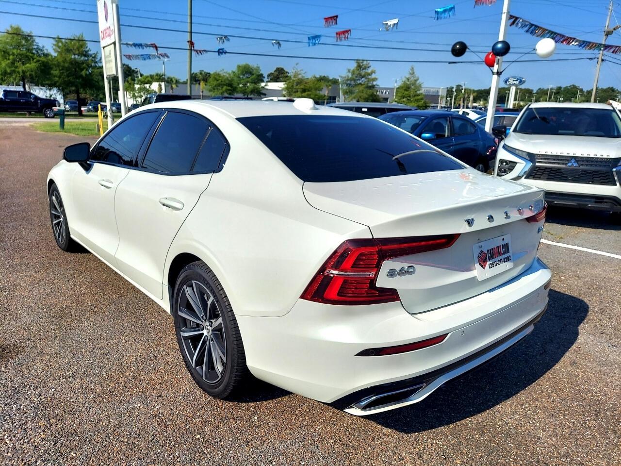 Volvo S60 B5 Momentum AWD 2022