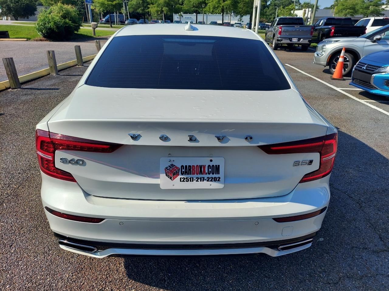 Volvo S60 B5 Momentum AWD 2022