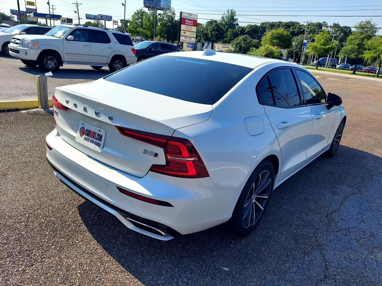 Volvo S60 B5 Momentum AWD 2022