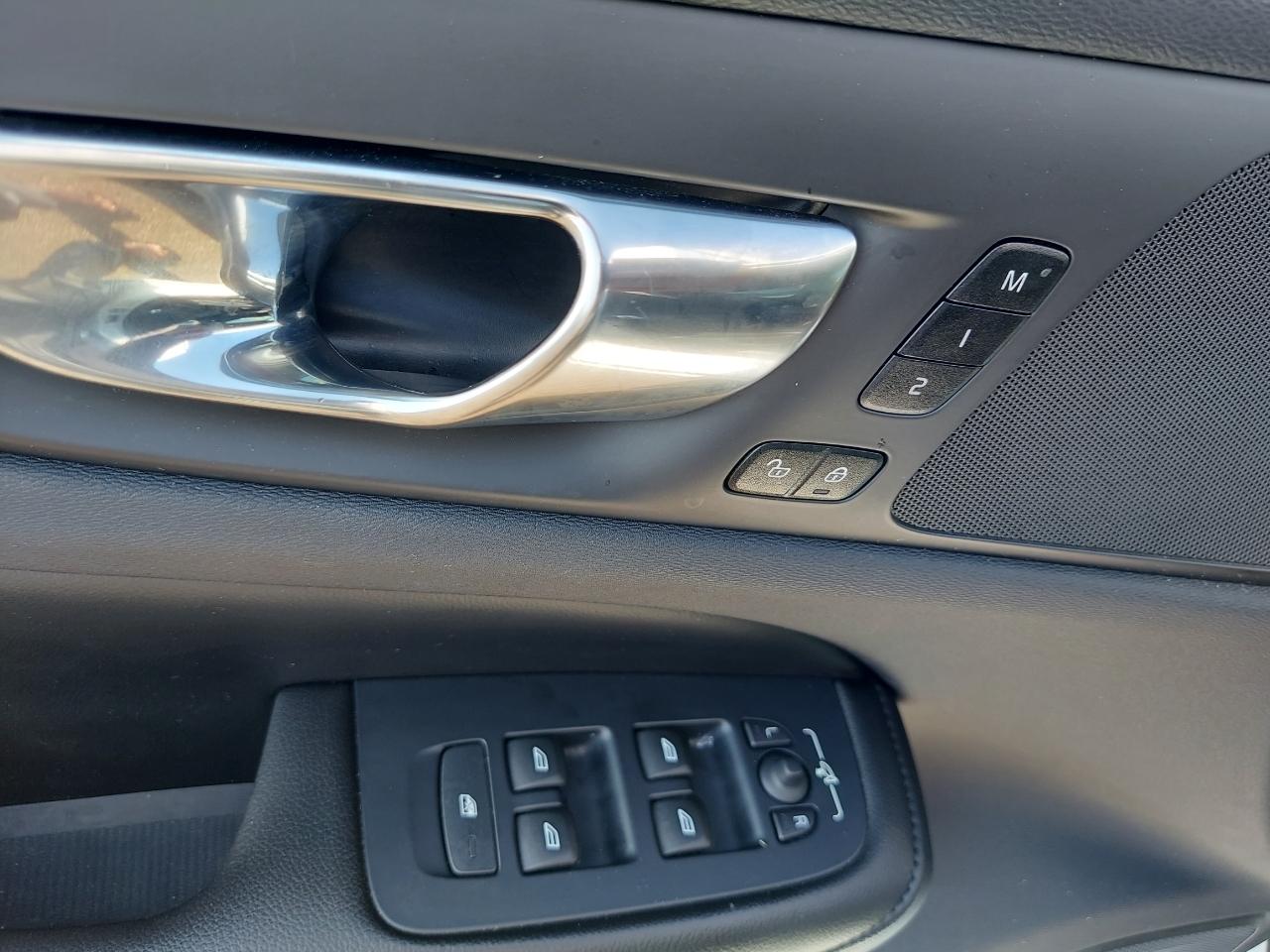 Volvo S60 B5 Momentum AWD 2022