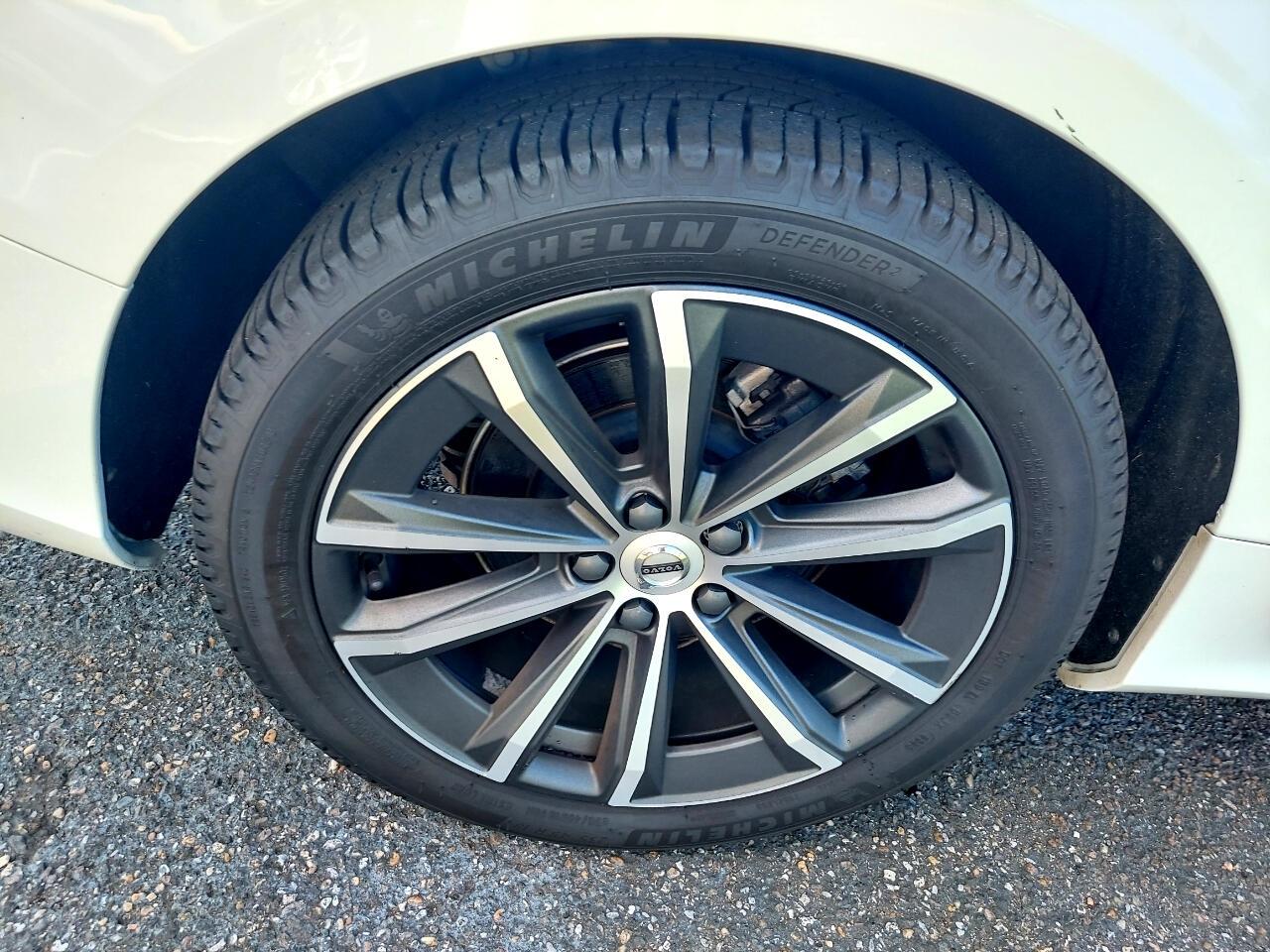 Volvo S60 B5 Momentum AWD 2022