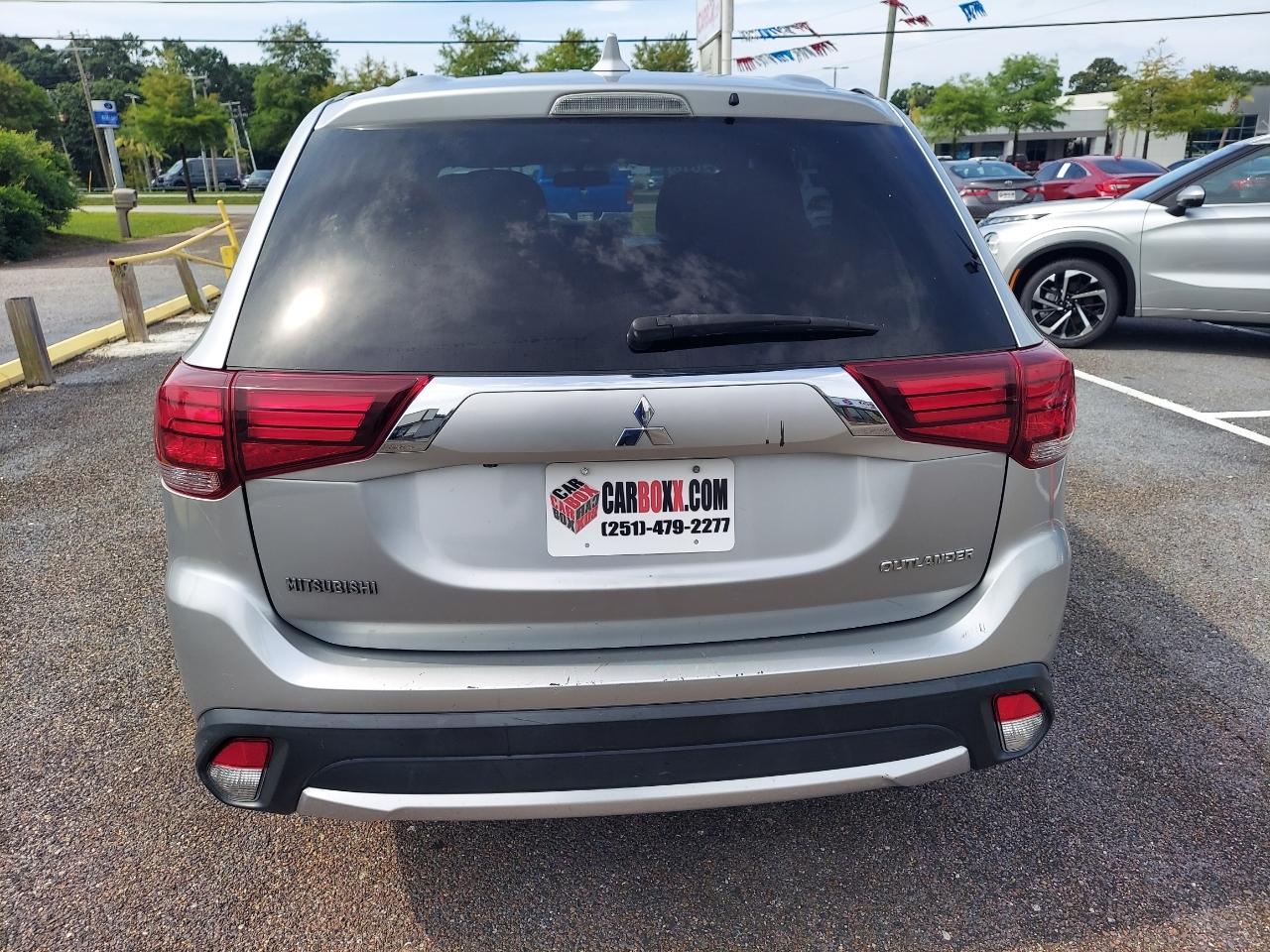 Mitsubishi Outlander ES 2WD 2018