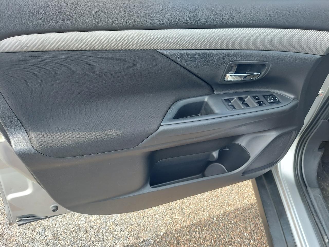Mitsubishi Outlander ES 2WD 2018