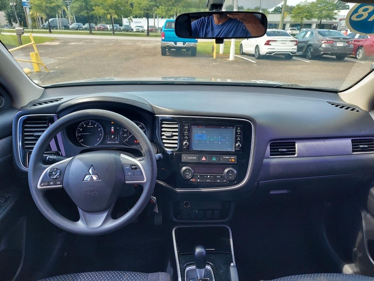 Mitsubishi Outlander ES 2WD 2018