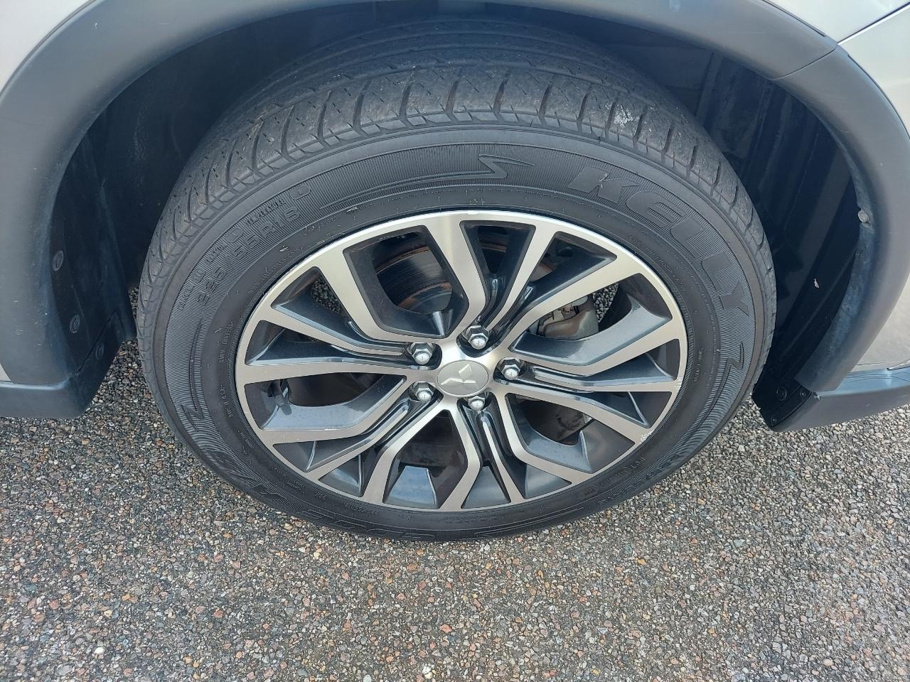 Mitsubishi Outlander ES 2WD 2018