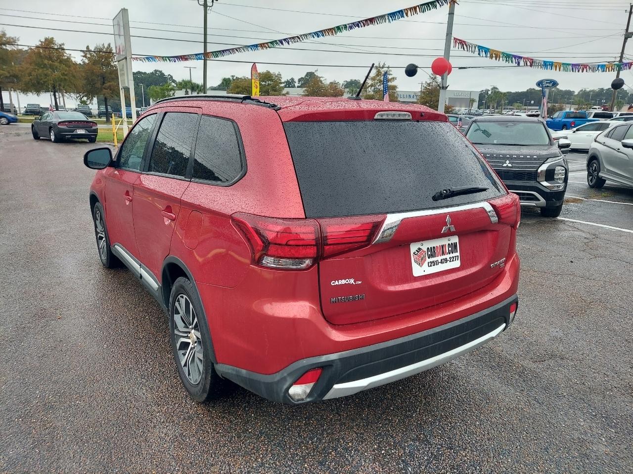 Mitsubishi Outlander SEL 2WD 2016
