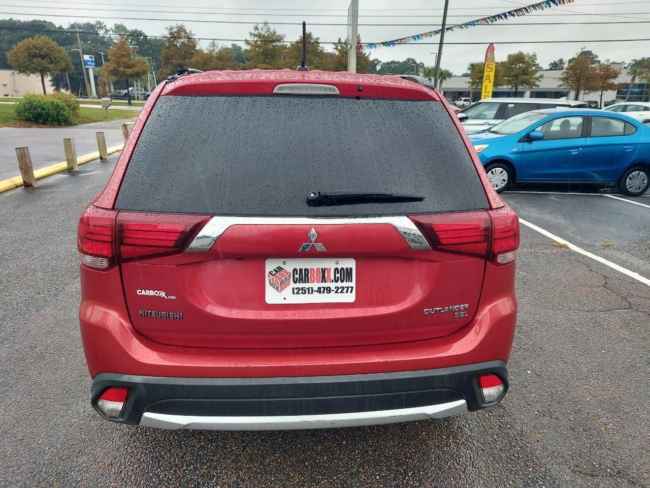 Mitsubishi Outlander SEL 2WD 2016