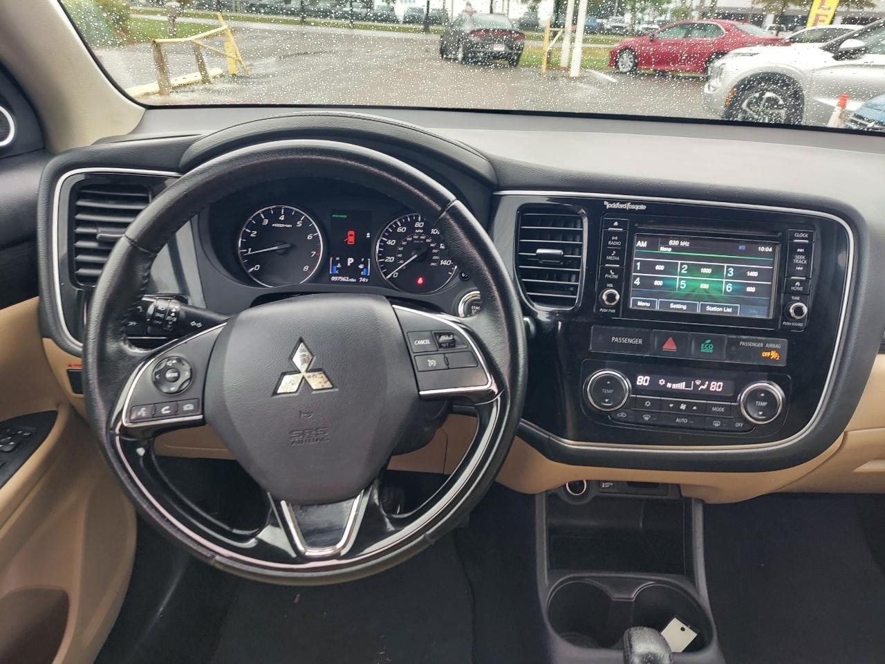 Mitsubishi Outlander SEL 2WD 2016