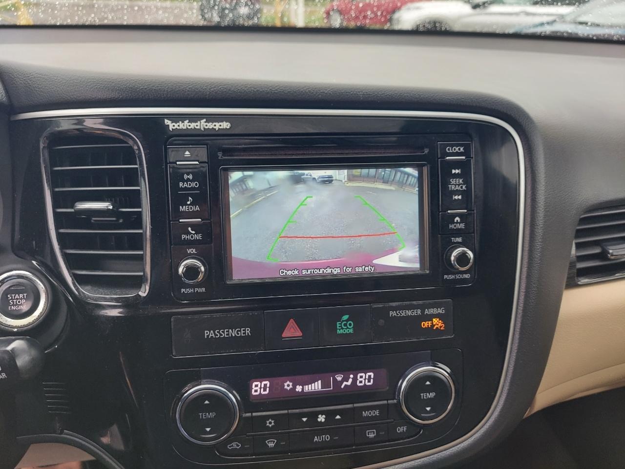 Mitsubishi Outlander SEL 2WD 2016