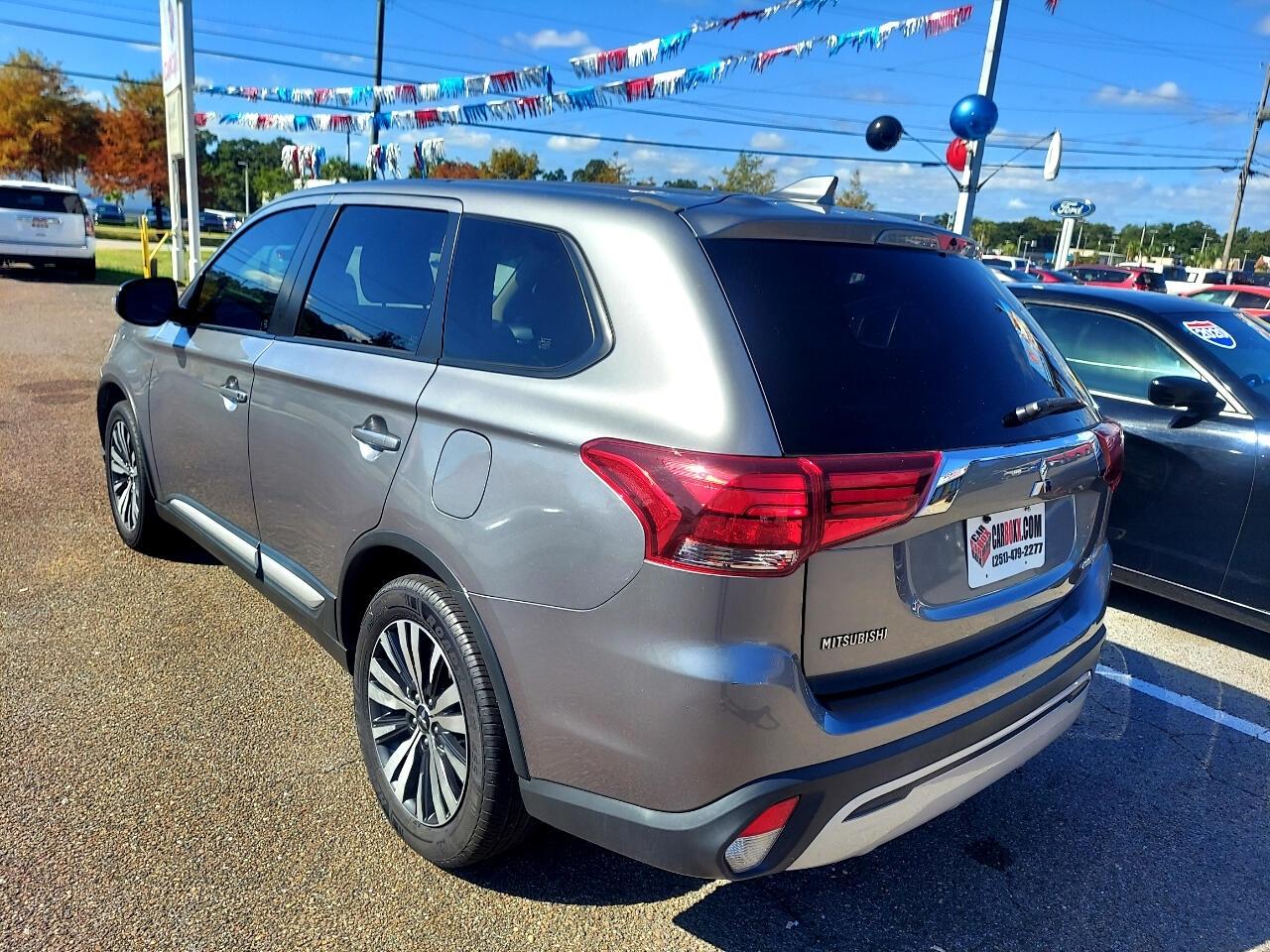 Mitsubishi Outlander SEL 2WD 2019