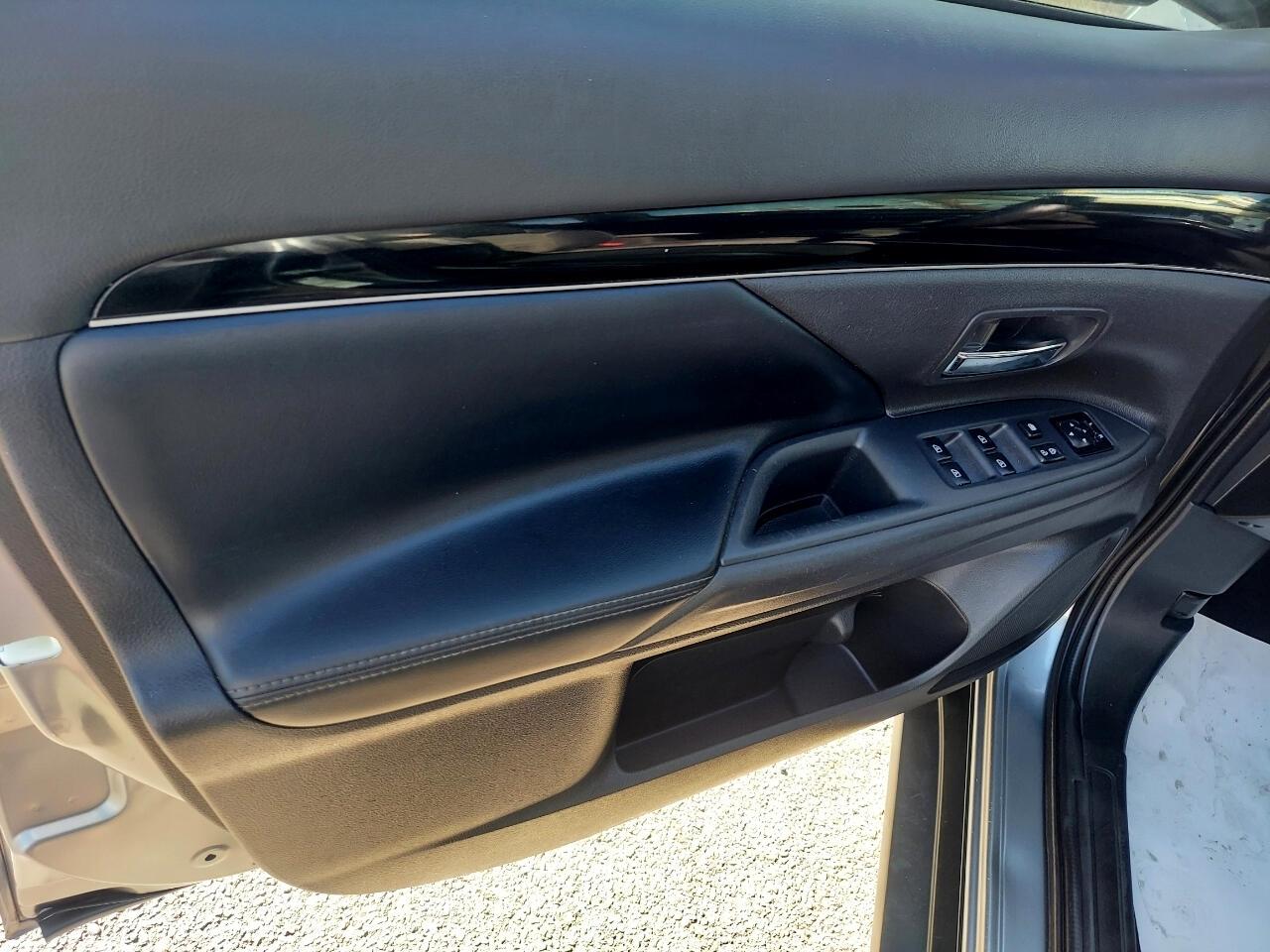 Mitsubishi Outlander SEL 2WD 2019