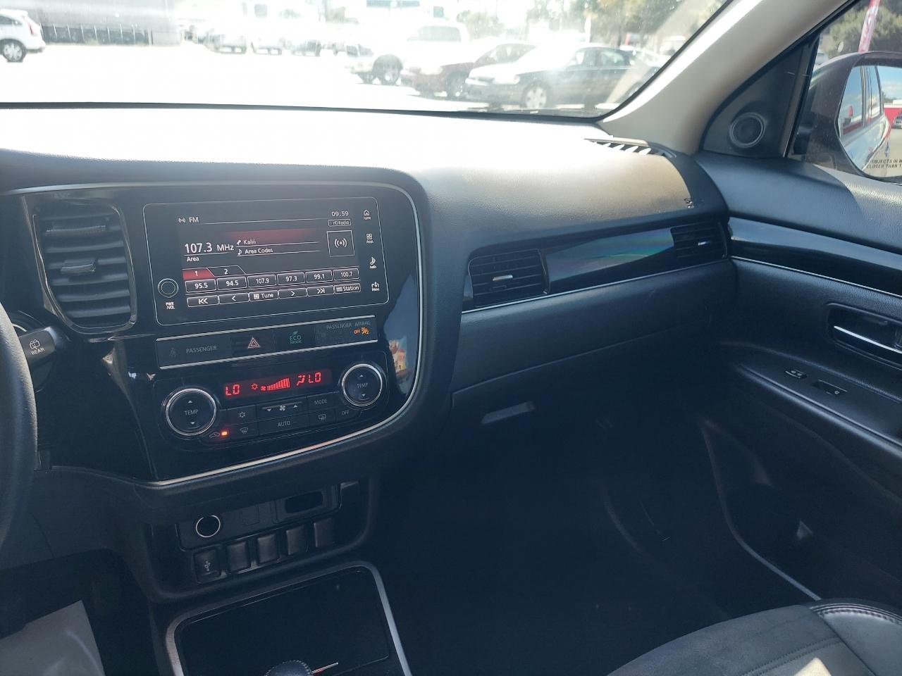 Mitsubishi Outlander SEL 2WD 2019