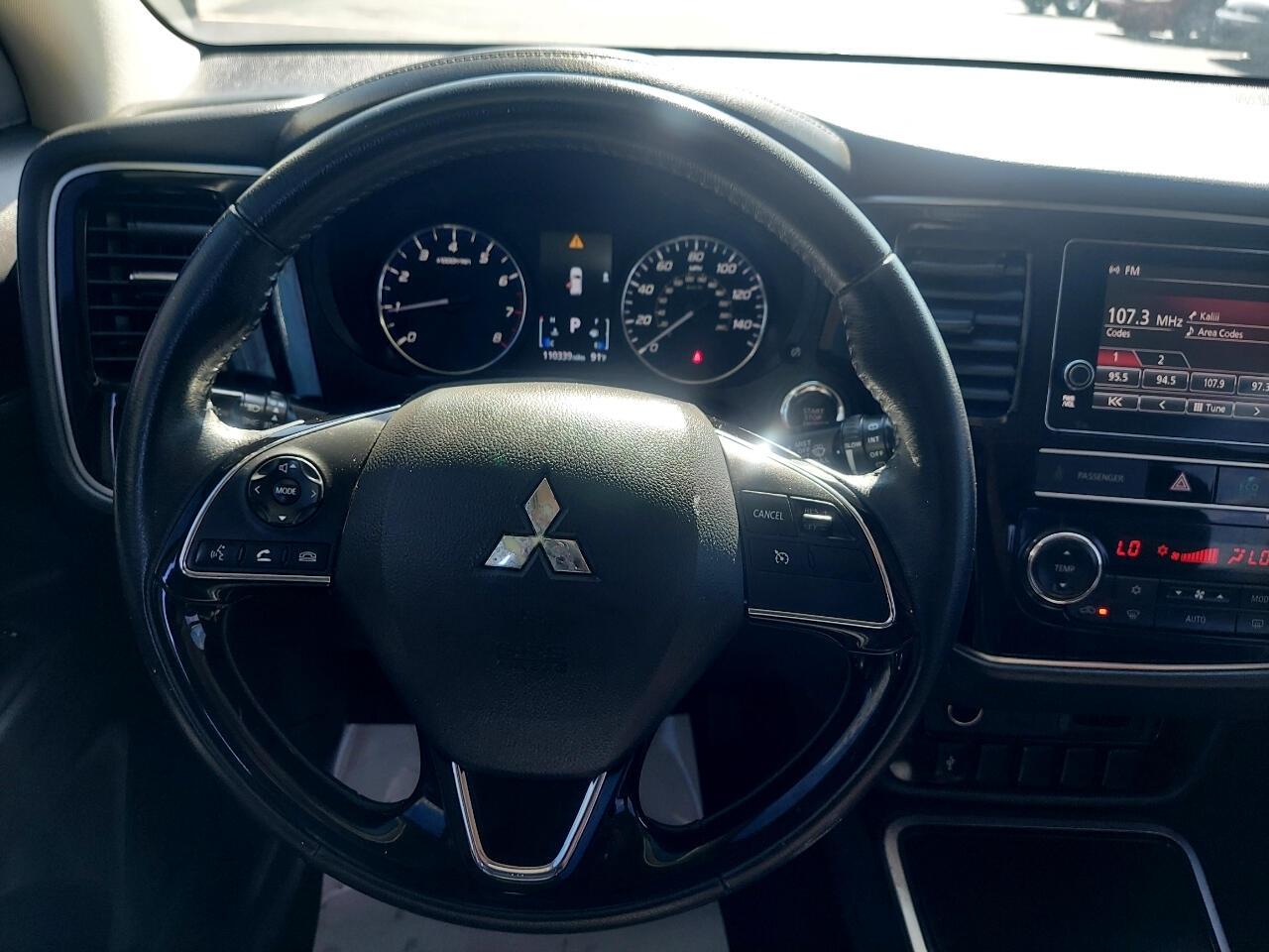 Mitsubishi Outlander SEL 2WD 2019