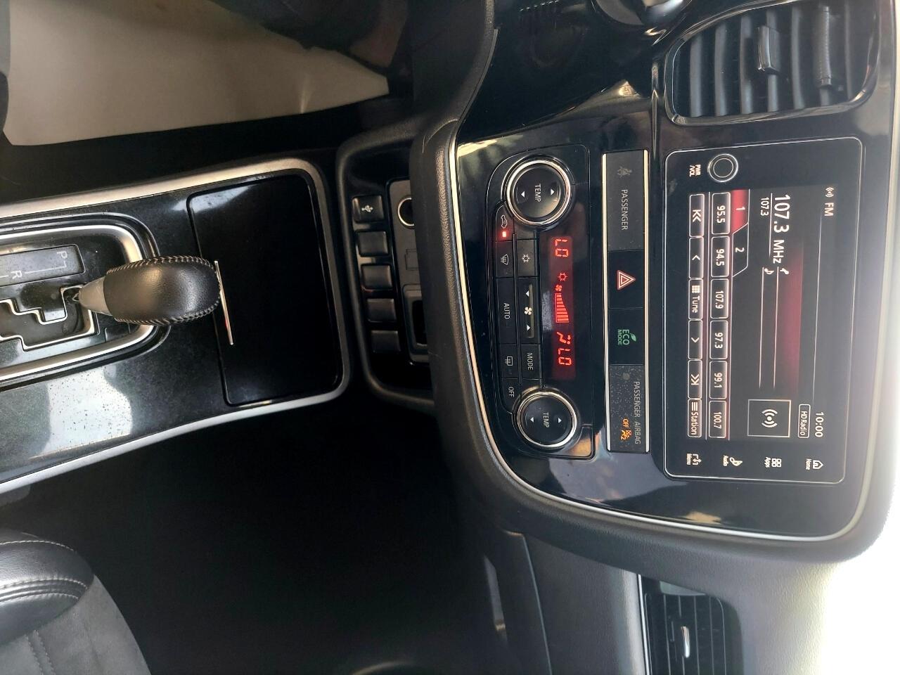 Mitsubishi Outlander SEL 2WD 2019