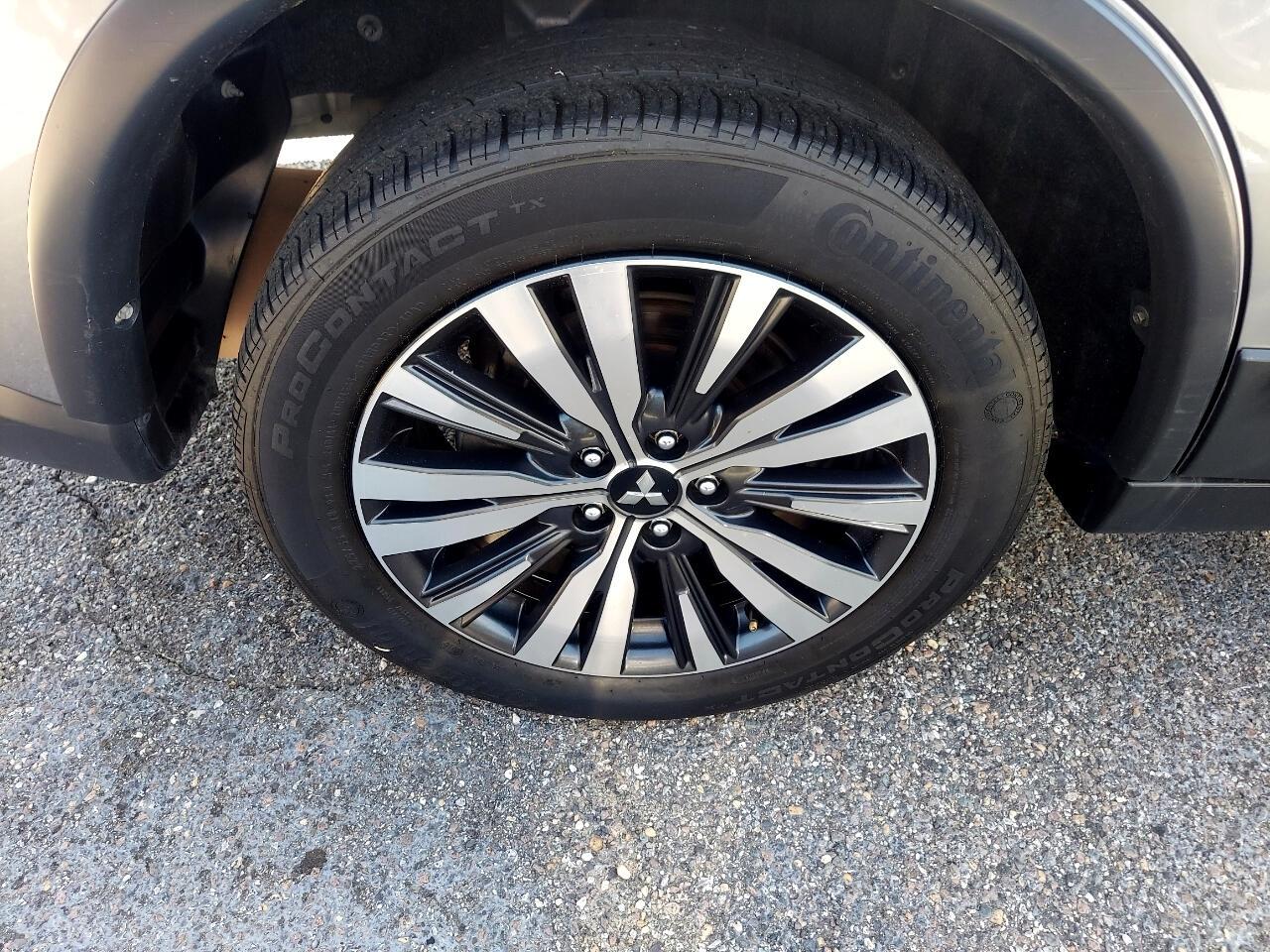 Mitsubishi Outlander SEL 2WD 2019