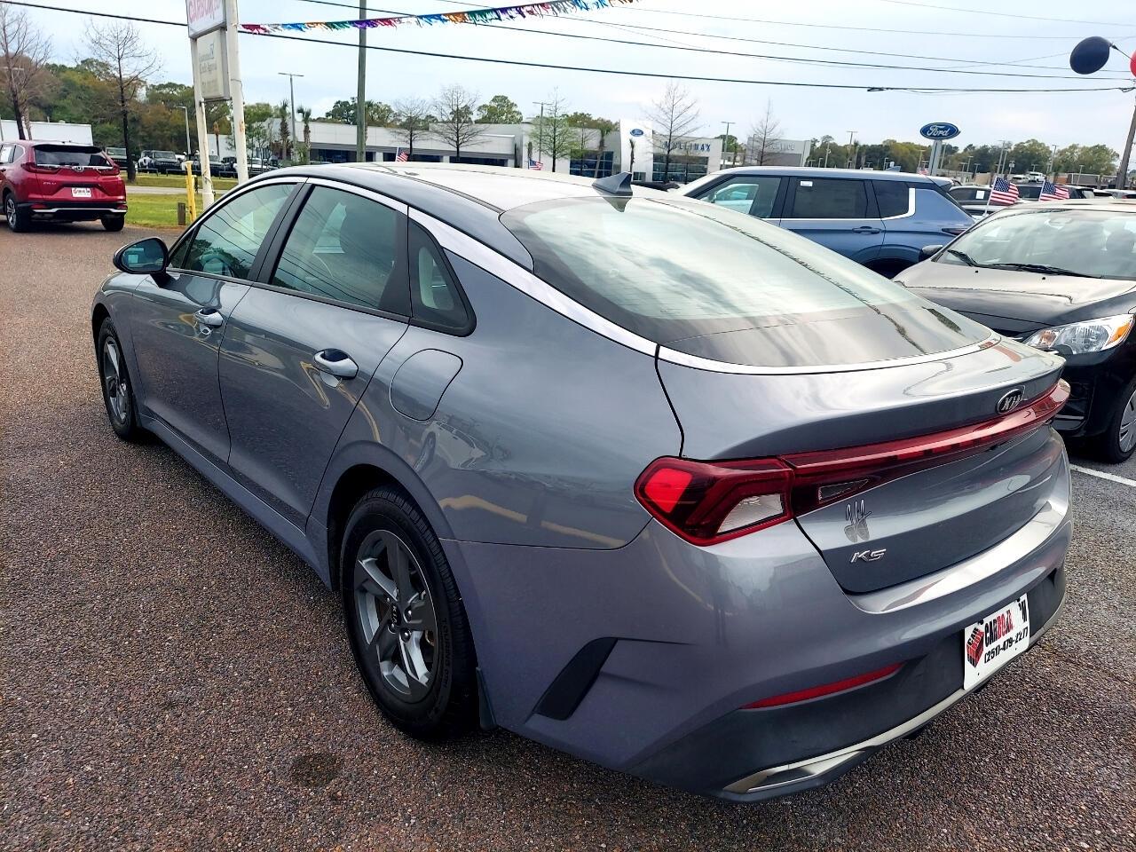 Kia K5 LX 2021