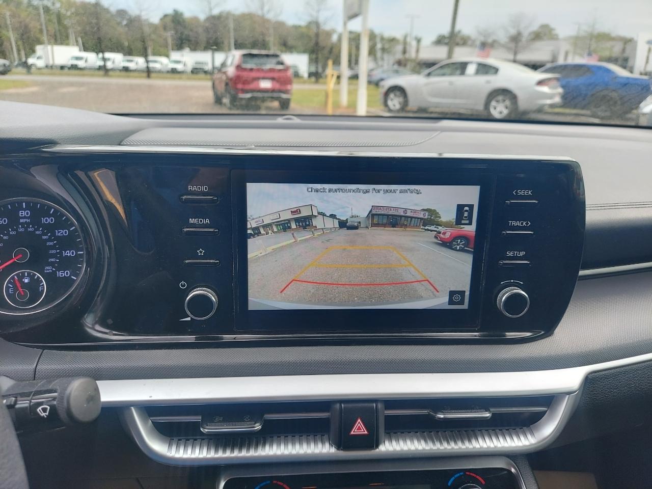 Kia K5 LX 2021