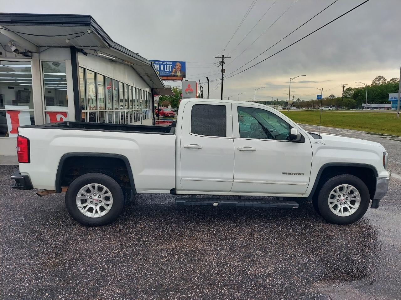 GMC Sierra 1500 SLE Double Cab 4WD 2019