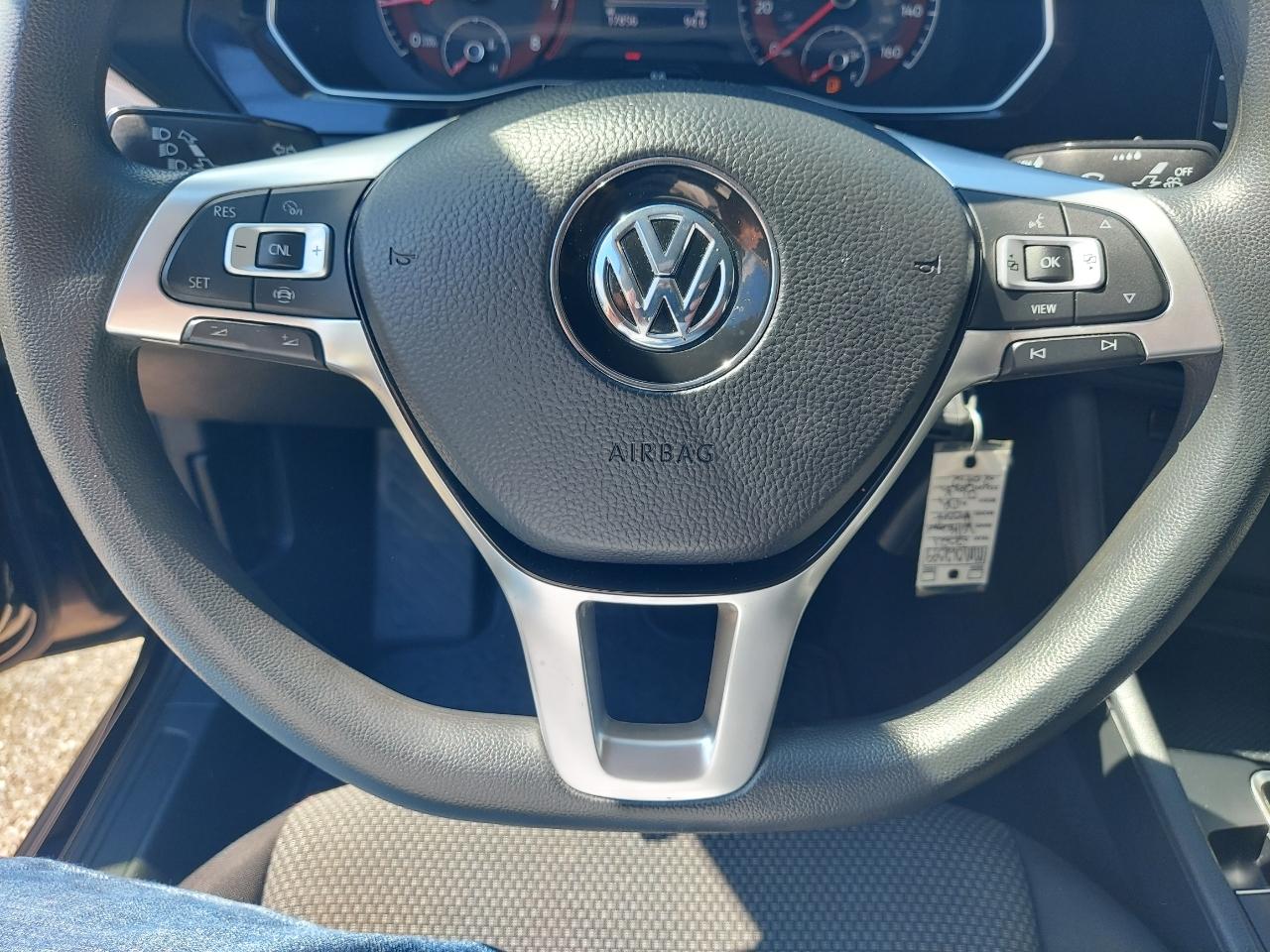 Volkswagen Jetta 1.4T R-Line 8A 2021