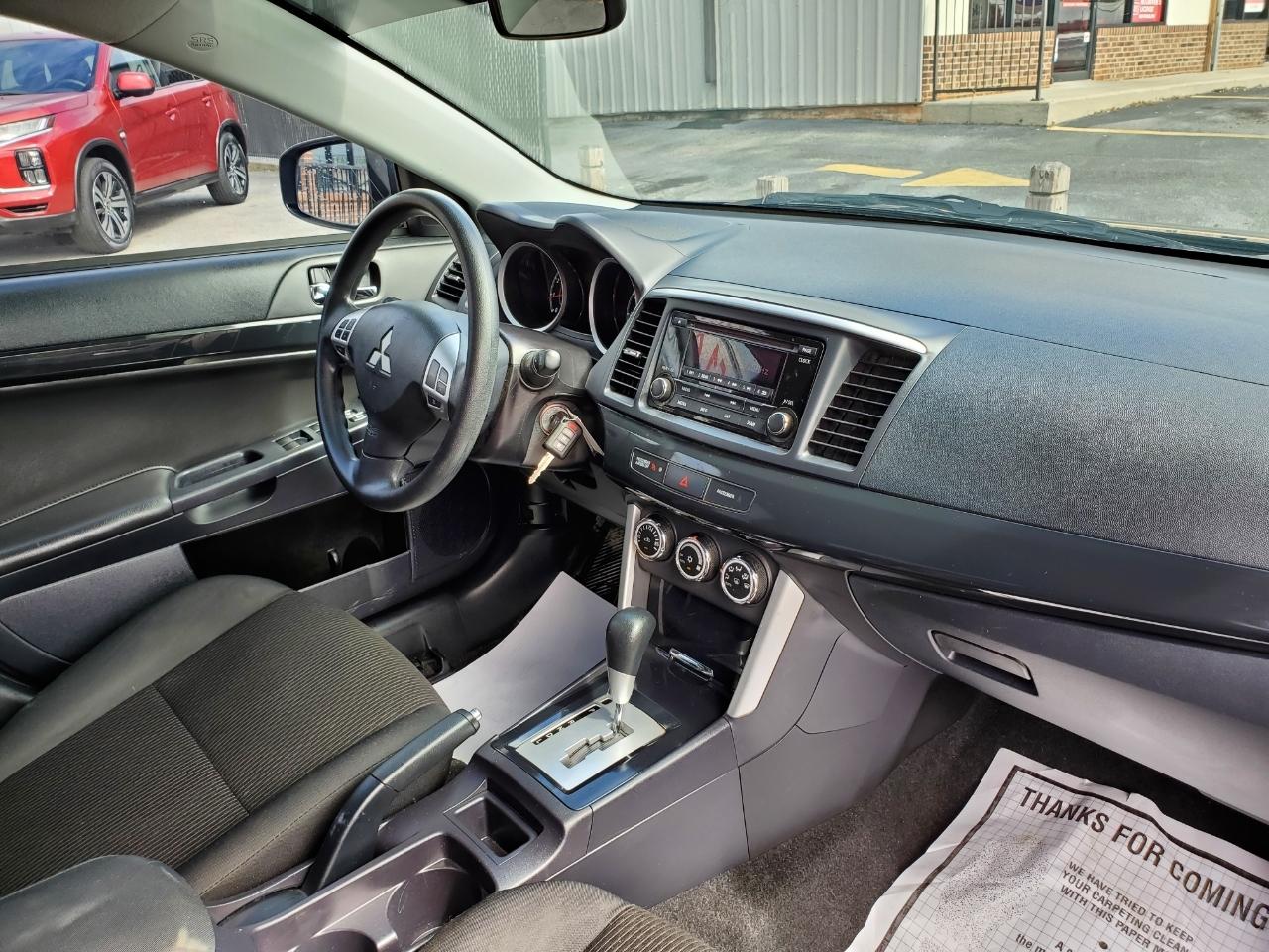 Mitsubishi Lancer ES 5M 2016